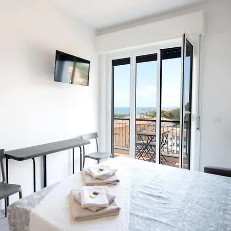 Liguria Terrazza Sul Mare * Pietra Ligure
